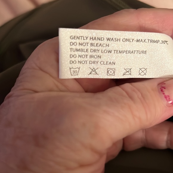 2/$30 NWT KALA ACTIVE - Picture 4 of 6